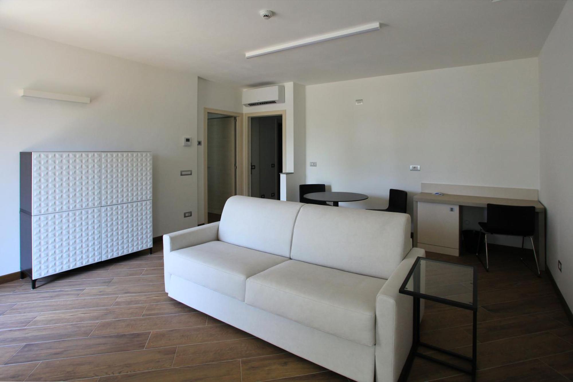 Hotel Ponti Angera Bagian luar foto