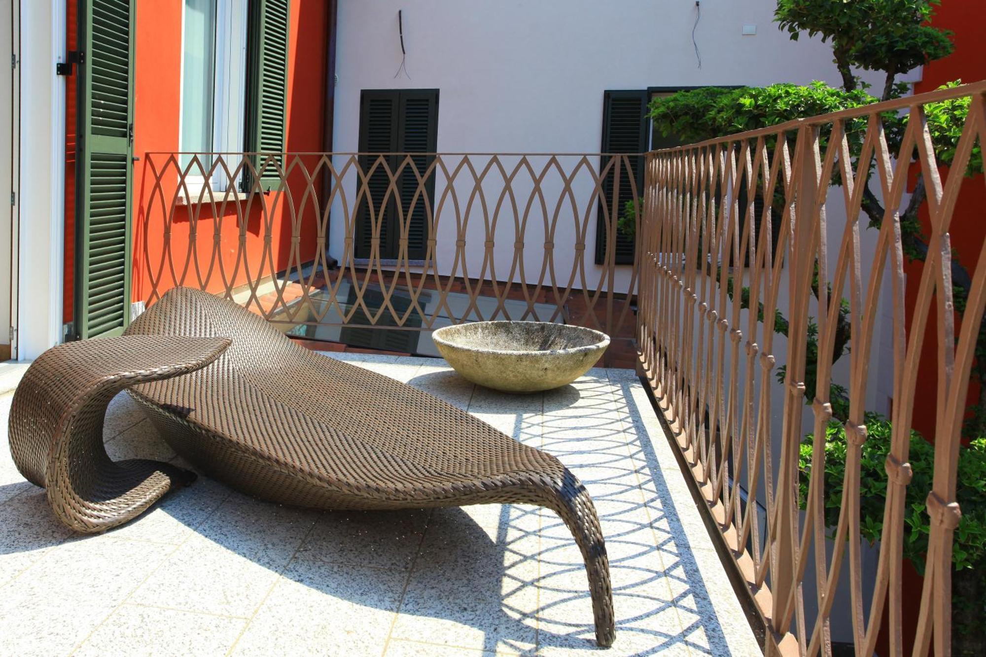 Hotel Ponti Angera Bagian luar foto