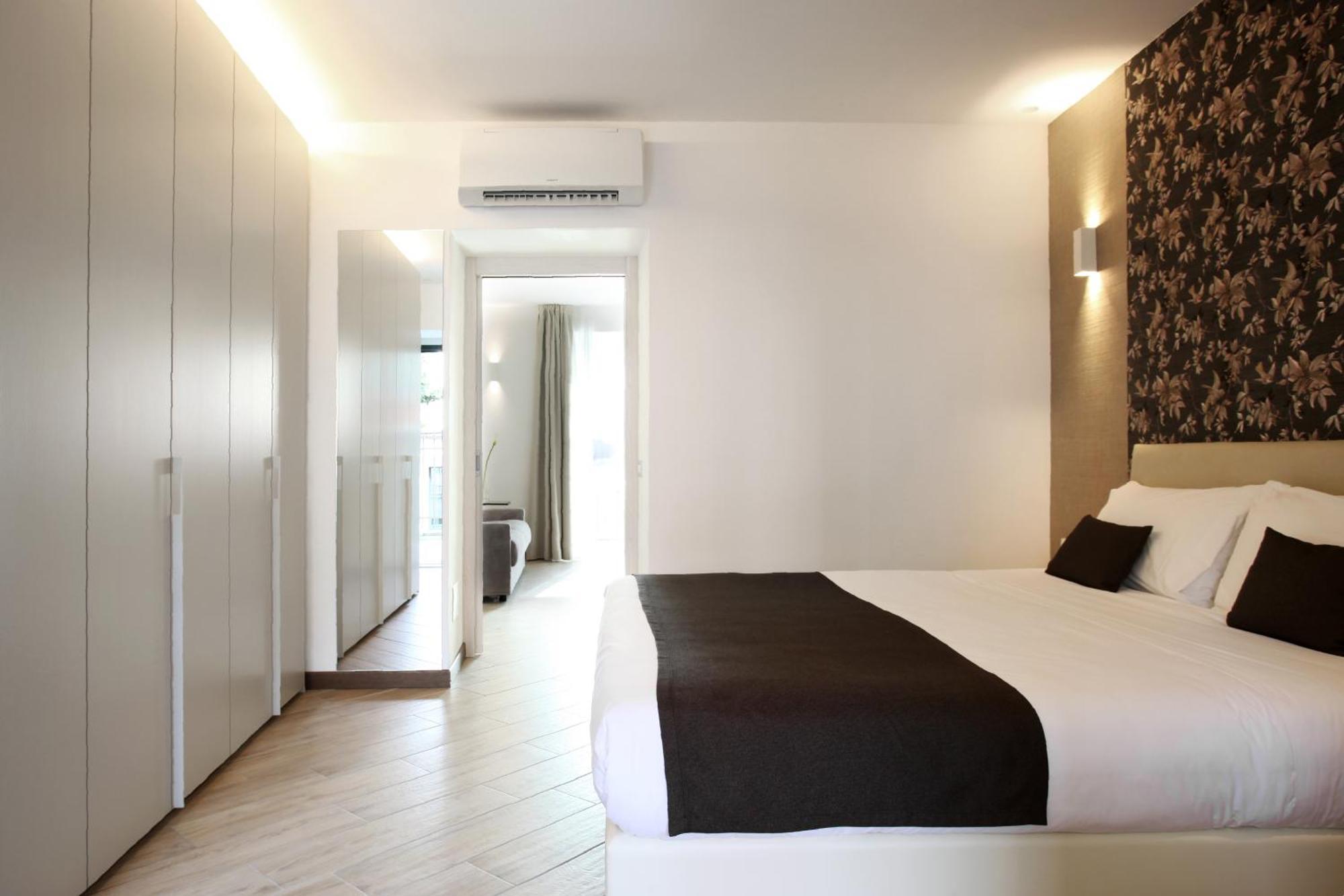 Hotel Ponti Angera Bagian luar foto