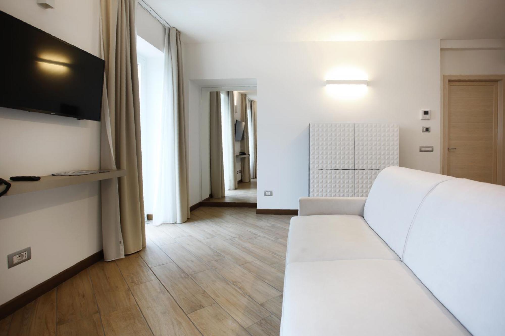 Hotel Ponti Angera Bagian luar foto