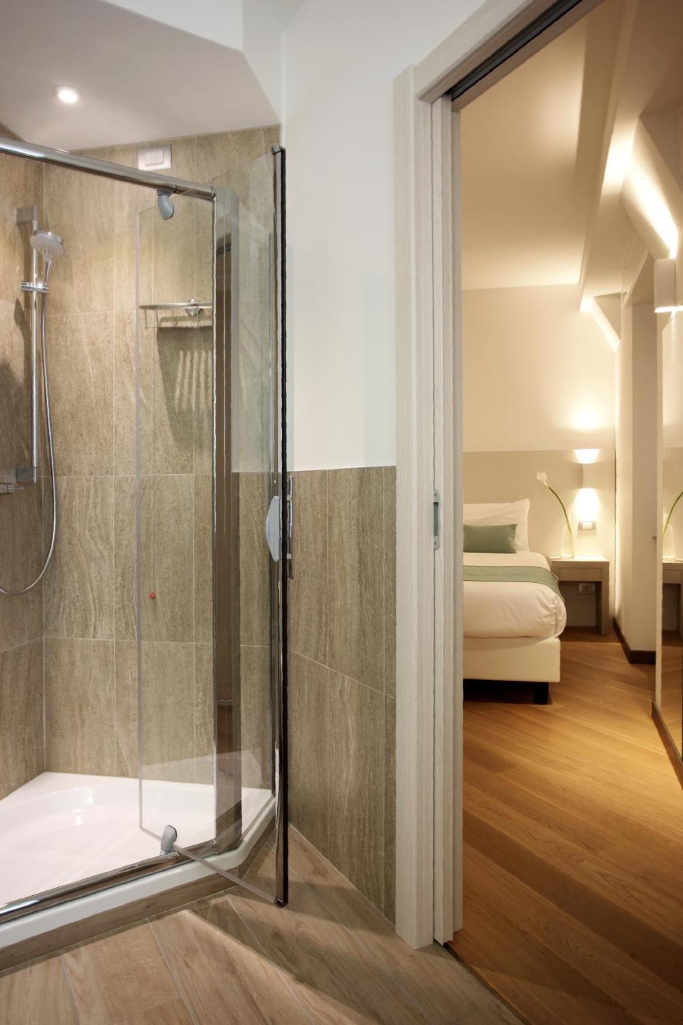 Hotel Ponti Angera Bagian luar foto